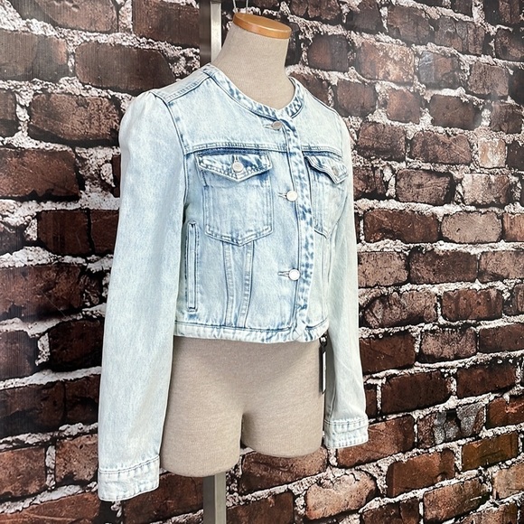 Blank NYC NWT Cropped Jacket Light Acid Wash Blue Denim Size Small - Picture 8 of 16